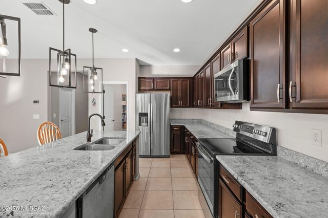 12451 N Sandby Green Drive, Marana, AZ 85653