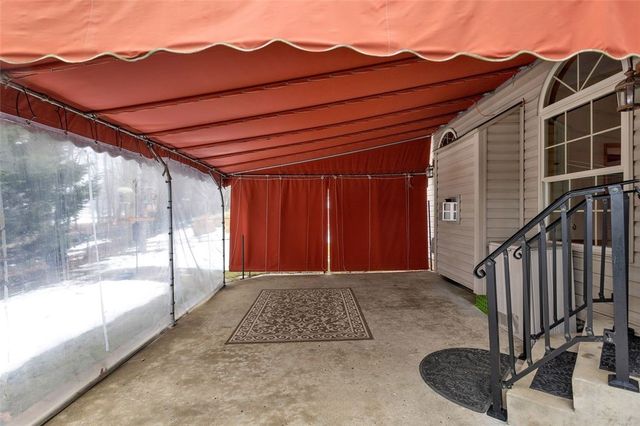 420 Rolling Hills Rd, Economy, PA 15042