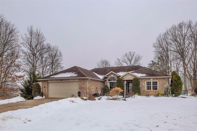 420 Rolling Hills Rd, Economy, PA 15042