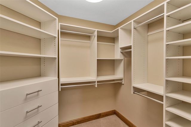 420 Rolling Hills Rd, Economy, PA 15042