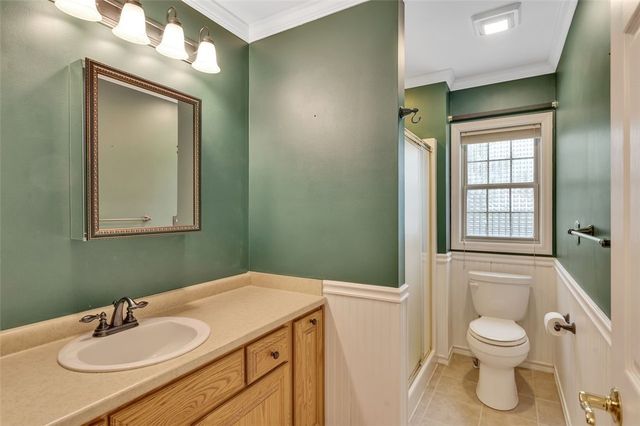 420 Rolling Hills Rd, Economy, PA 15042