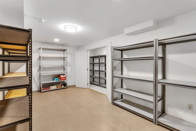 420 Rolling Hills Rd, Economy, PA 15042