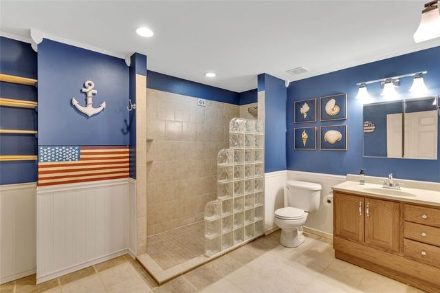 420 Rolling Hills Rd, Economy, PA 15042