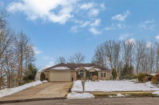 420 Rolling Hills Rd, Economy, PA 15042