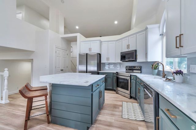 549 E WILLOW SPRINGS LN, Draper, UT 84020