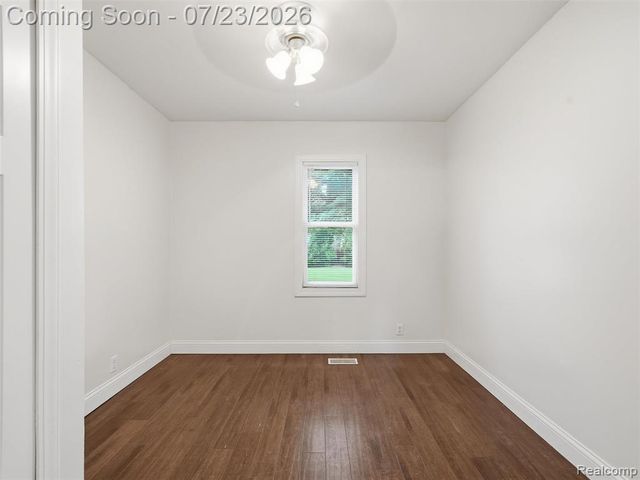 8241 Janis Street, Utica, MI 48317