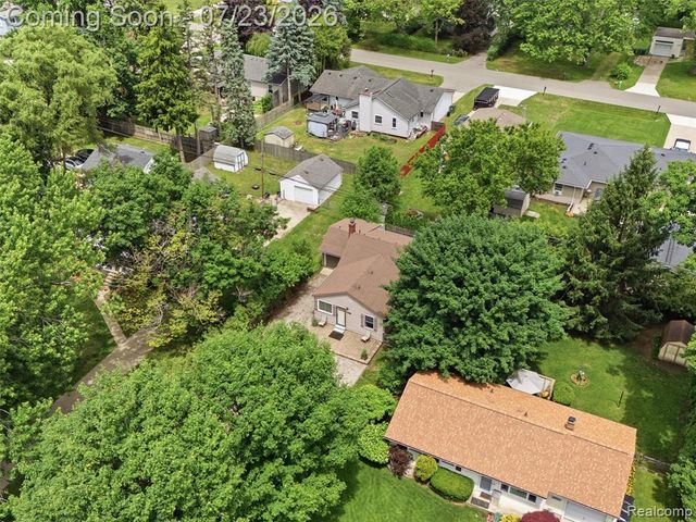 8241 Janis Street, Utica, MI 48317