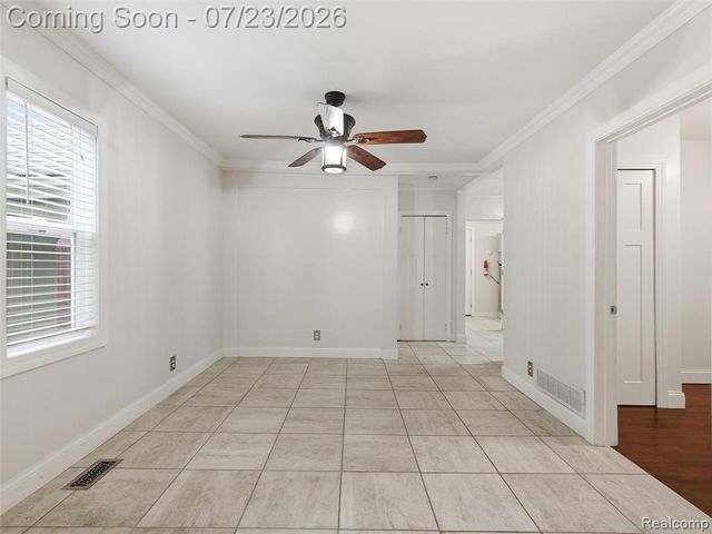 8241 Janis Street, Utica, MI 48317