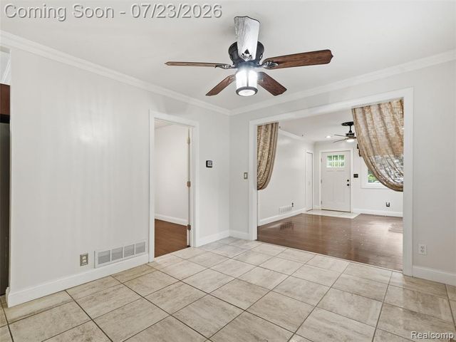 8241 Janis Street, Utica, MI 48317