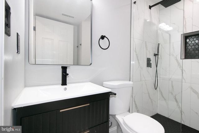 5377 LAURA BELLE LN, Fairfax, VA 22032