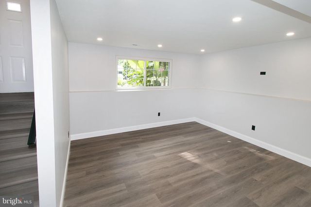 5377 LAURA BELLE LN, Fairfax, VA 22032