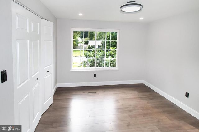 5377 LAURA BELLE LN, Fairfax, VA 22032