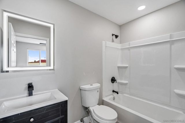 4282 86 Marlborough Ave., San Diego, CA 92105