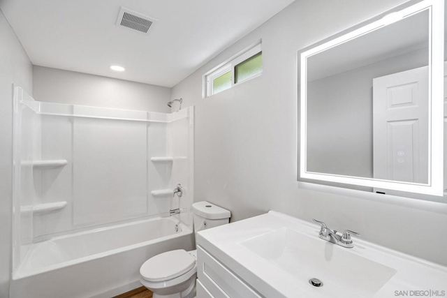 4282 86 Marlborough Ave., San Diego, CA 92105