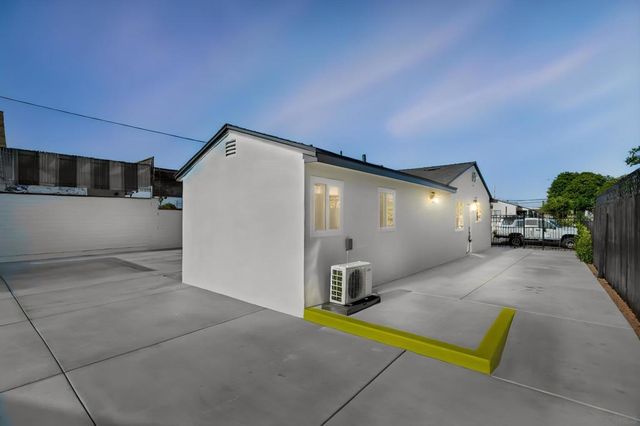4282 86 Marlborough Ave., San Diego, CA 92105