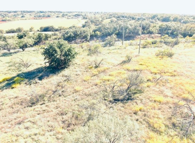 818 & 819 Feather Bay Drive, Brownwood, TX 76801