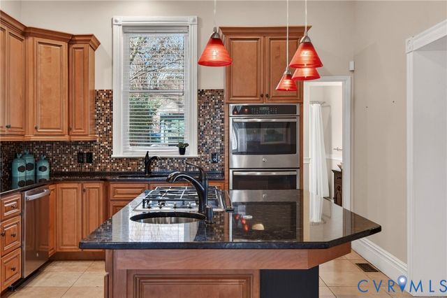 18 N 30th St, Richmond, VA 23223