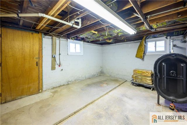 110 Amherst Avenue, Colonia, NJ 07067