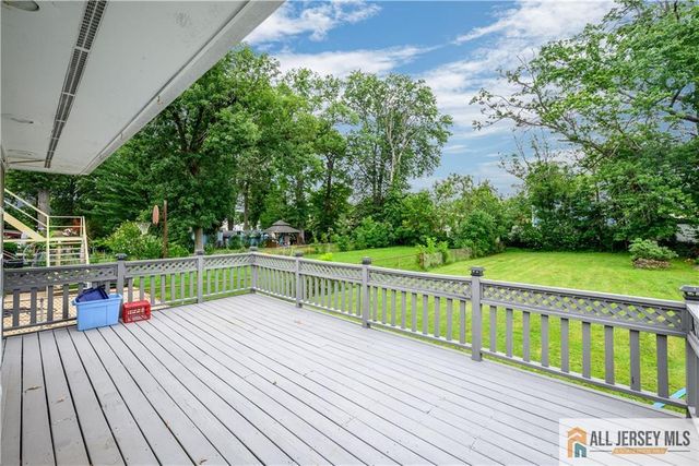 110 Amherst Avenue, Colonia, NJ 07067
