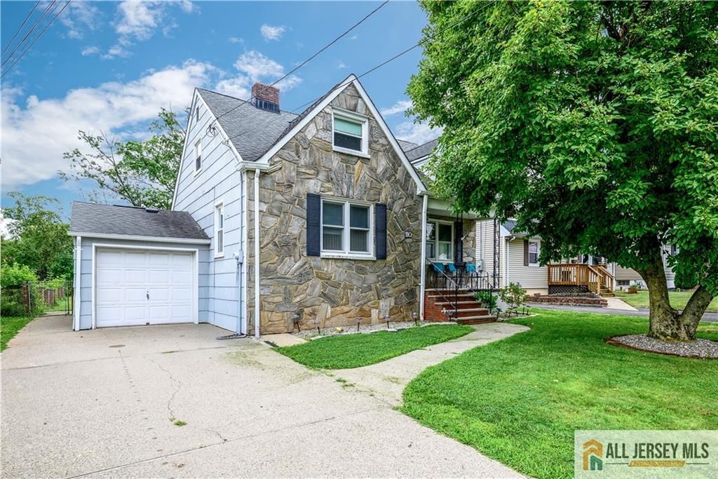110 Amherst Avenue, Colonia, NJ 07067