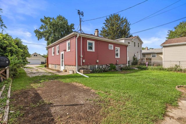 1712 Athaleen AVENUE, Mount Pleasant, WI 53403