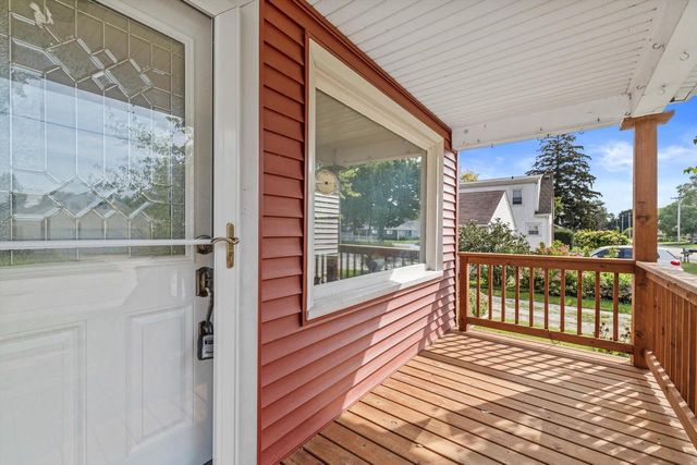1712 Athaleen AVENUE, Mount Pleasant, WI 53403