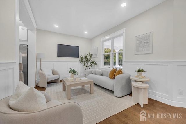 22 Orchard Hill Road, Bernardsville, NJ 07924