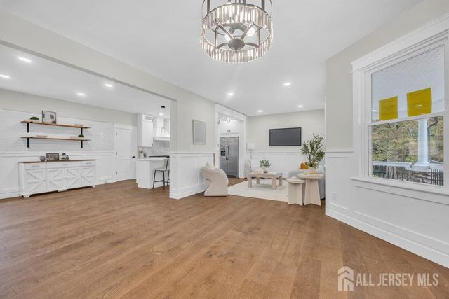 22 Orchard Hill Road, Bernardsville, NJ 07924