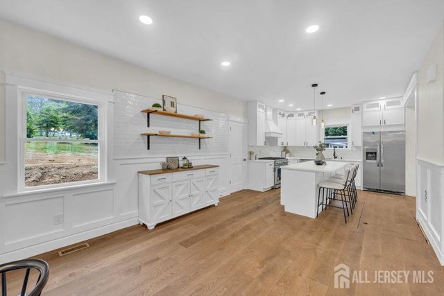 22 Orchard Hill Road, Bernardsville, NJ 07924