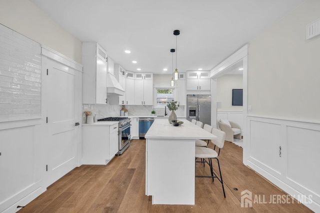 22 Orchard Hill Road, Bernardsville, NJ 07924