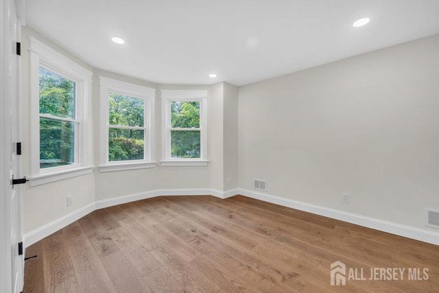 22 Orchard Hill Road, Bernardsville, NJ 07924