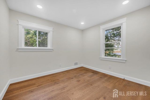 22 Orchard Hill Road, Bernardsville, NJ 07924