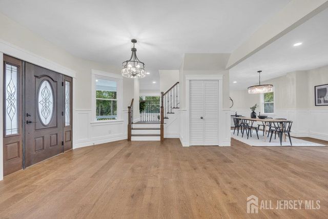 22 Orchard Hill Road, Bernardsville, NJ 07924