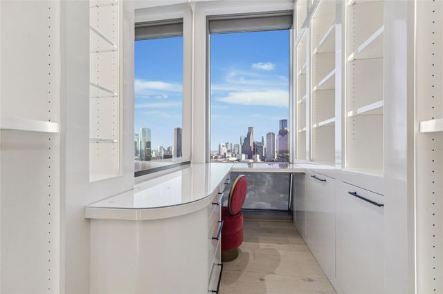 1711 Allen Parkway 2505, Houston, TX 77019