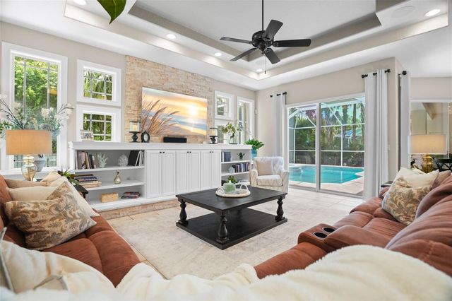 209 HIGHLAND WOODS DRIVE, Safety Harbor, FL 34695