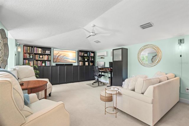 209 HIGHLAND WOODS DRIVE, Safety Harbor, FL 34695