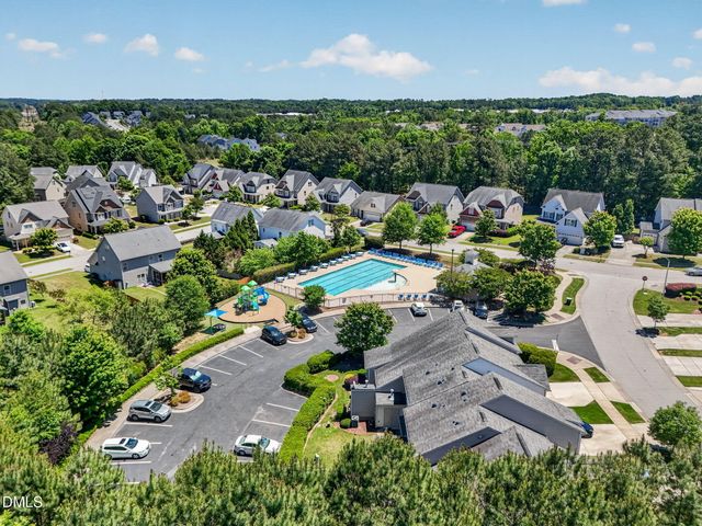 226 Beaconwood Lane, Holly Springs, NC 27540