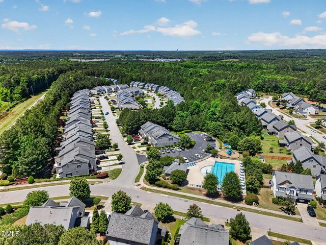 226 Beaconwood Lane, Holly Springs, NC 27540