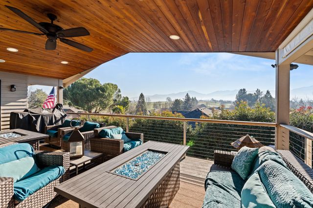 2798 Yvonne Road, Medford, OR 97504