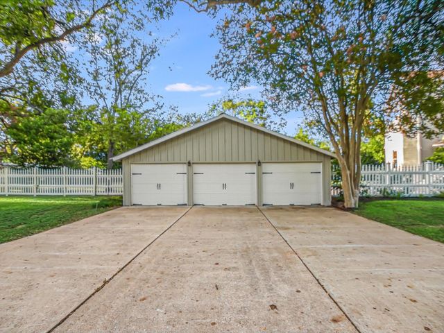 1402 Church ST, Bastrop, TX 78602