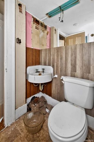 2437 Longfellow Street, Detroit, MI 48206