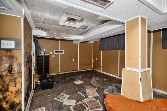 2437 Longfellow Street, Detroit, MI 48206