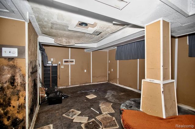 2437 Longfellow Street, Detroit, MI 48206