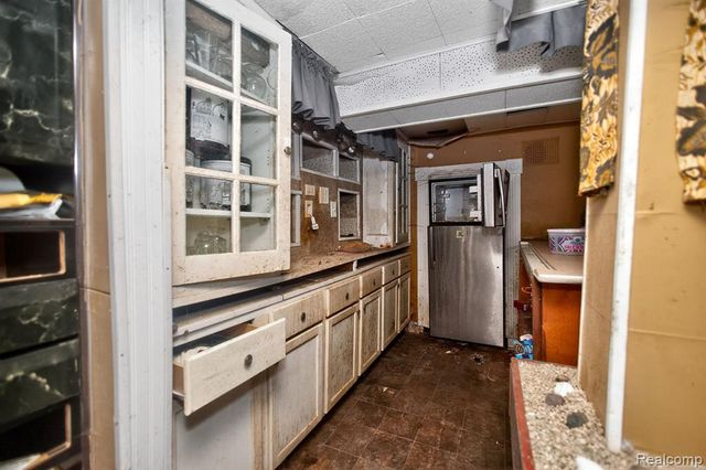 2437 Longfellow Street, Detroit, MI 48206