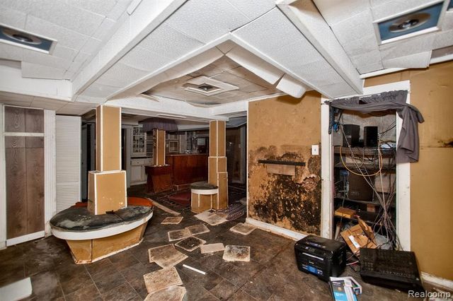 2437 Longfellow Street, Detroit, MI 48206