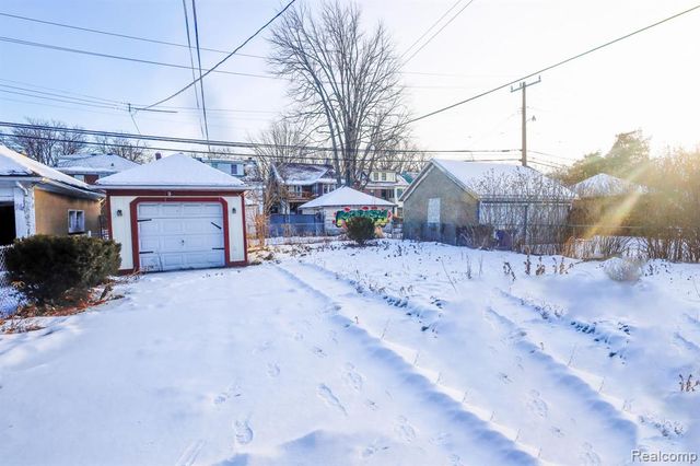 2437 Longfellow Street, Detroit, MI 48206