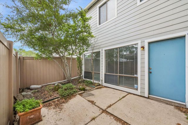 2319 Briarwest Boulevard, Houston, TX 77077