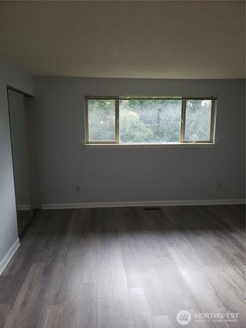 11211 126th Avenue Ct E, Puyallup, WA 98374