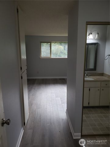 11211 126th Avenue Ct E, Puyallup, WA 98374