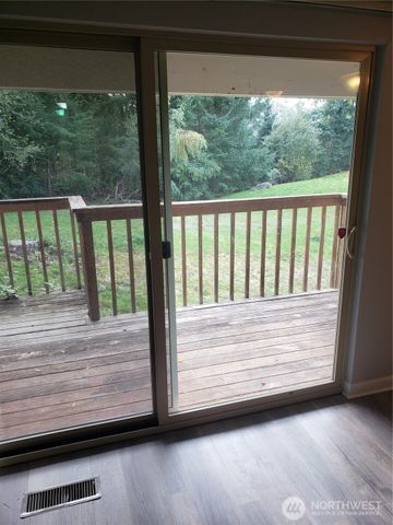 11211 126th Avenue Ct E, Puyallup, WA 98374